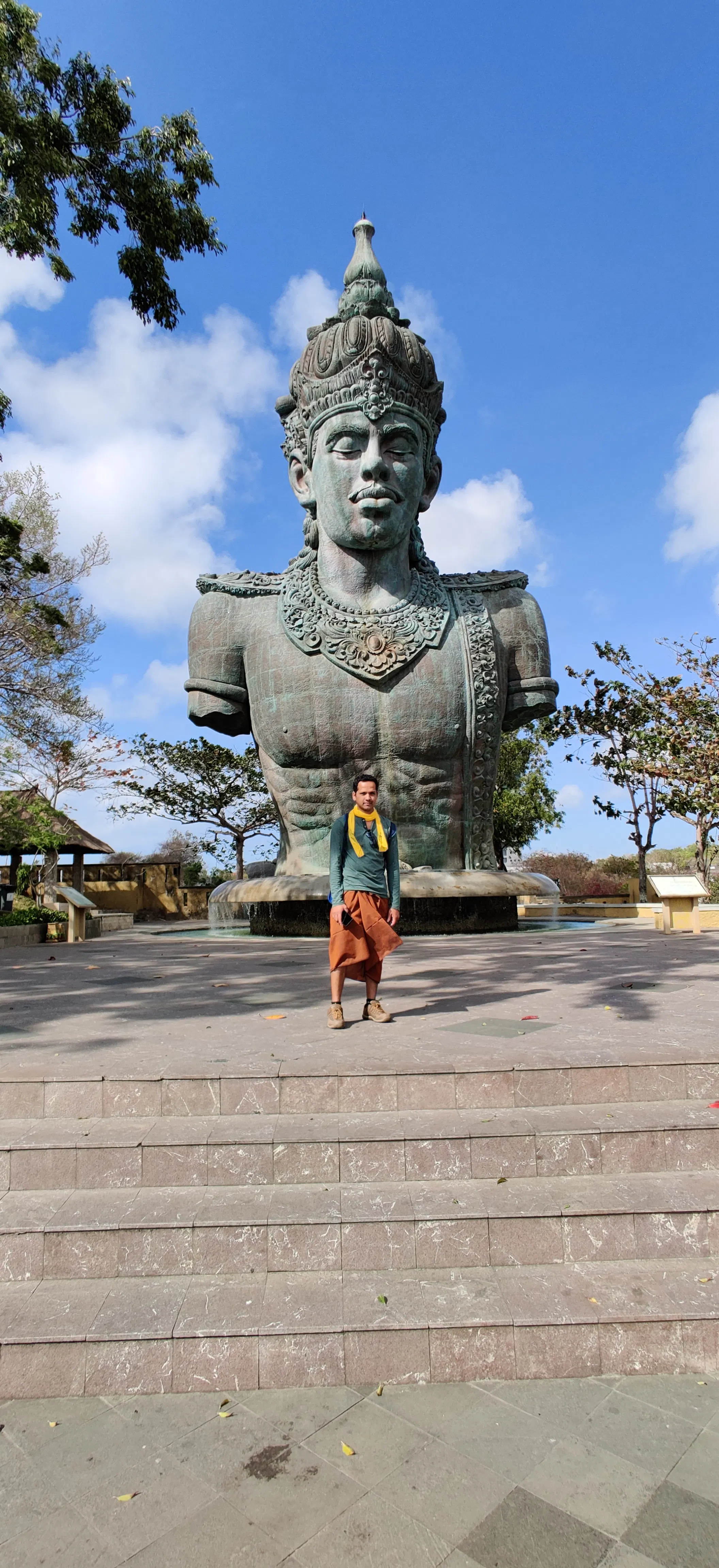 Tours by locals | Meet your local guide with showaround.com