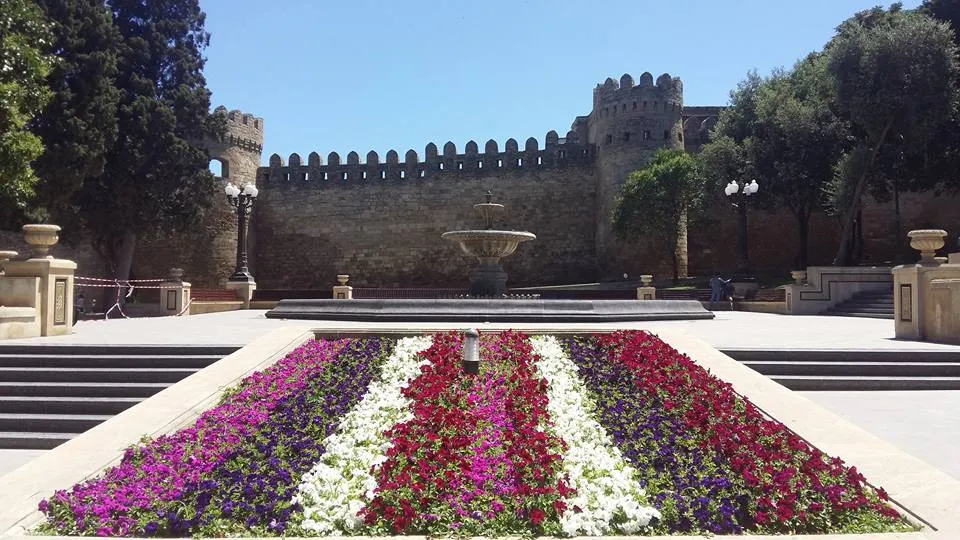 Tours by locals | Meet your local guide with showaround.com