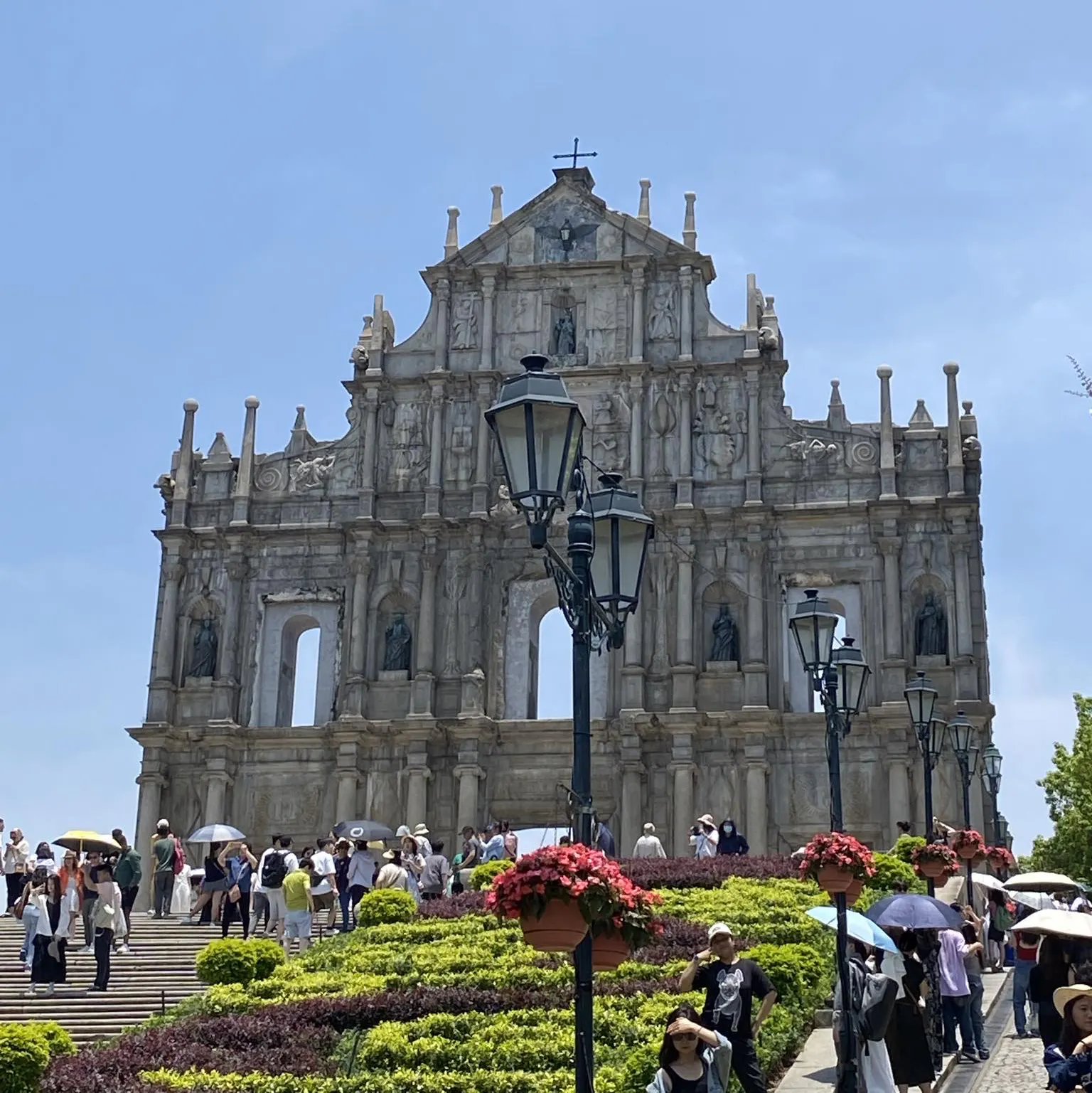 Tours by locals | Meet your local guide with showaround.com