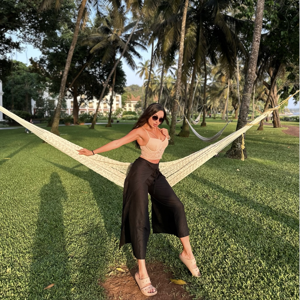 Model Hooker Bucharest