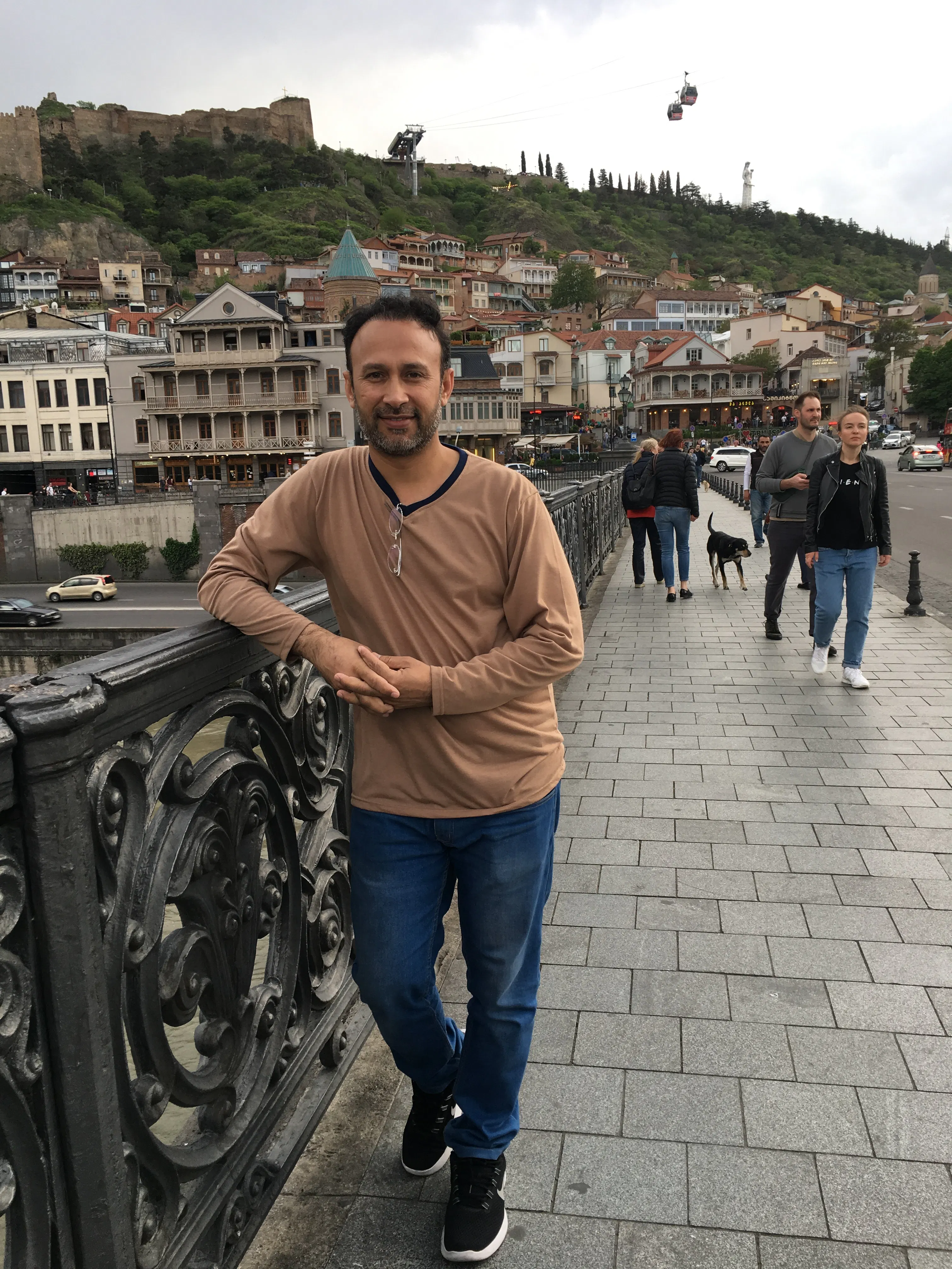 Tours by locals | Meet your local guide with showaround.com