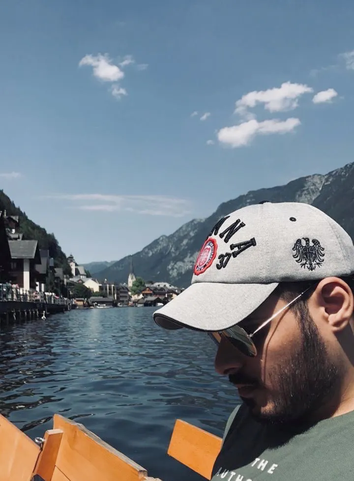 Tours by locals | Meet your local guide with showaround.com