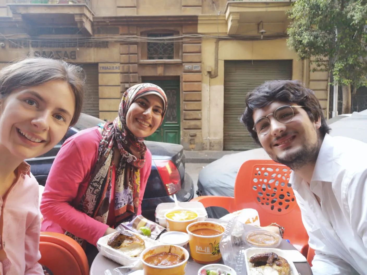 Tours by locals | Meet your local guide with showaround.com